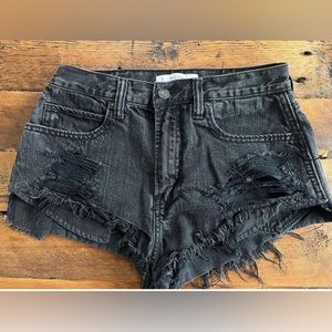 Abercrombie & Fitch Shorts - size 4 (27)